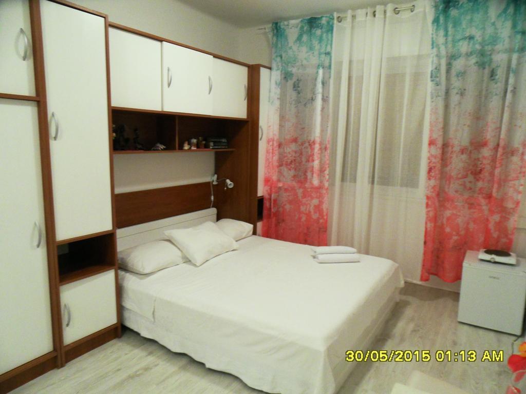 Rooms And Apartment Stambuk Spalato Esterno foto