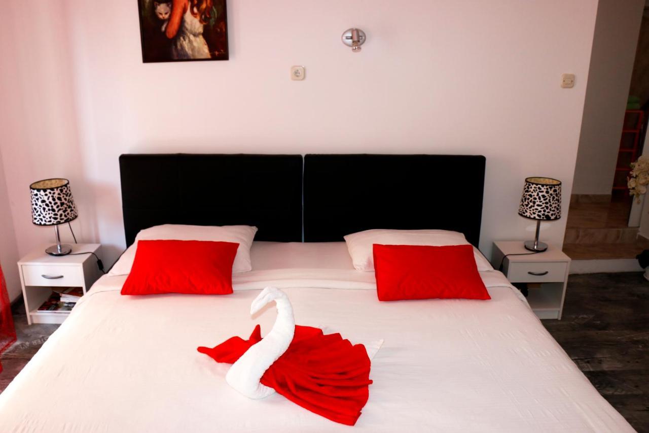 Rooms And Apartment Stambuk Spalato Esterno foto