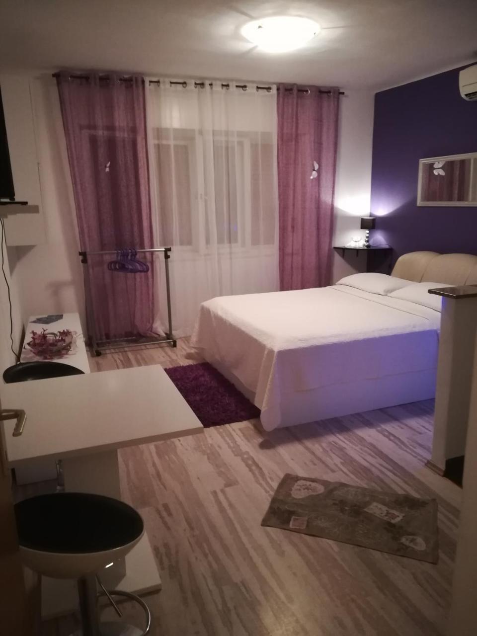 Rooms And Apartment Stambuk Spalato Esterno foto