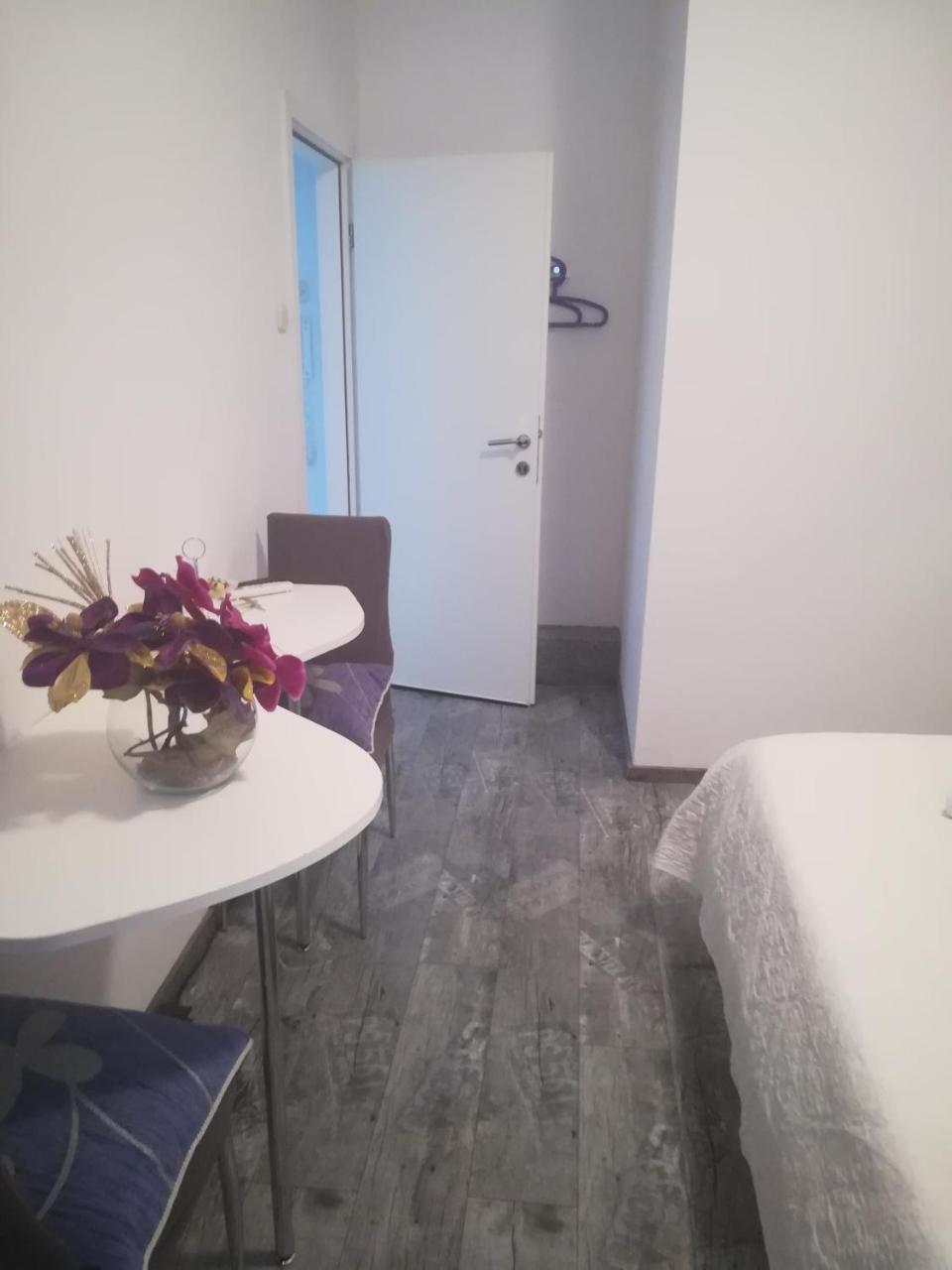 Rooms And Apartment Stambuk Spalato Esterno foto